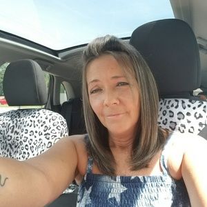 Meet your Posher, Melissa